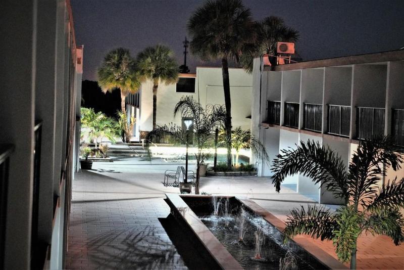 Hawthorn Suites By Wyndham Kissimmee Gateway Eksteriør billede
